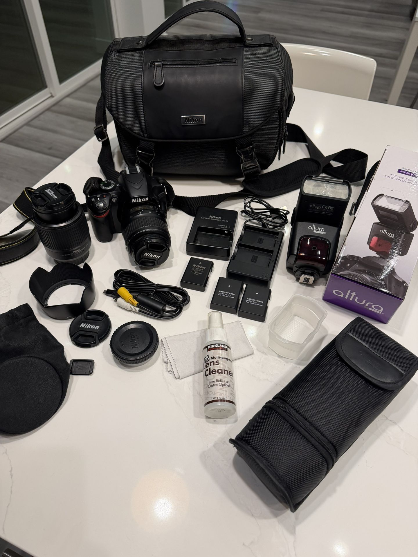 Nikon D3200, Altura Flash and kit