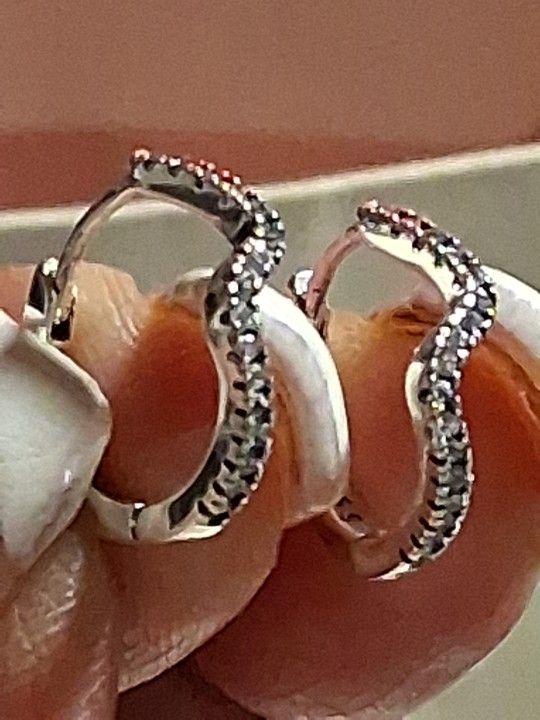 Pandora Authentic Brand New Sparkling Sterling Silver Wave Hoop Earrings