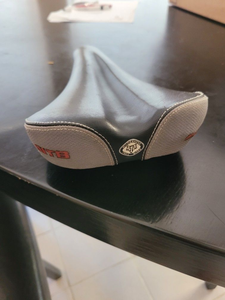 WTB Pure V Mountain Bike Saddle