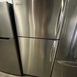 Frigidaire Top Freezer Refrigerator