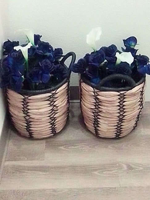 2 Barrel Baskets With handles