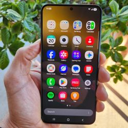 Samsung Galaxy S22+ – Unlocked – Excellent Condition – 128GB