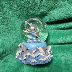 Dolphin 6" Snow Globe Plays Bornfree $5 OBO