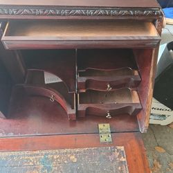 18th Century Slant Top Desk/secretary. 
