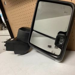 2020-2024 GMC SIERRA DOOR MIRROR (contact info removed)8 RIGHT SIDE MIRROR USED OEM