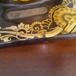 Singer Vintage Sewing Machine