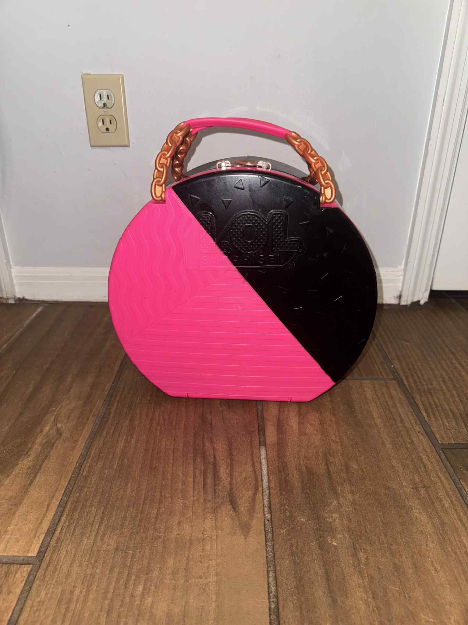 L.O.L. Surprise! Hair Salon