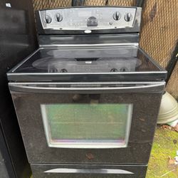 Whirlpool Electric Range Ceramic Top -FREE DELIVERY 