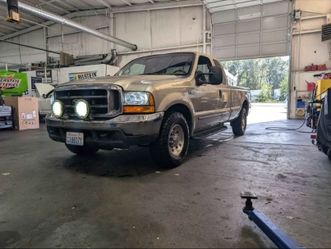 Ford F-250 Super Duty Pickup Truck