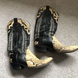 Snake Skin  (Bull Constrictor) Boots