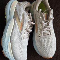 Brooks Glycerin Women's Size 7 Shoes