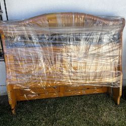 Oak Wood Bed queen 