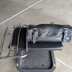 Fender rack and windshield bag for Harley Davidson