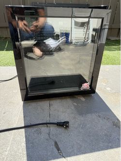 Mini fridge