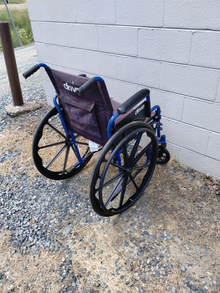 Drive Medical Wheel Chair 