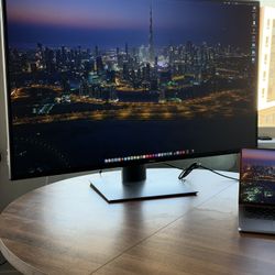 The Dell U4320Q (2022)