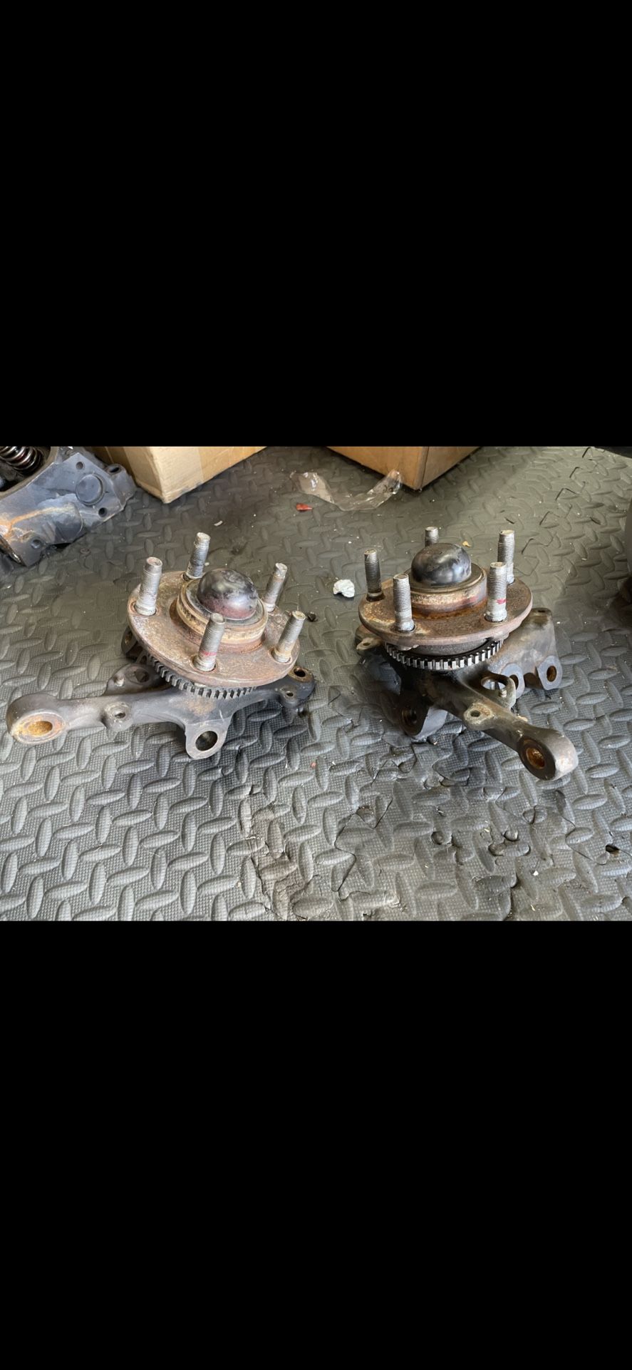 96-04 Mustang Spindles