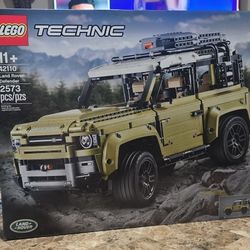 Lego Technic 42110 Land Rover Defender New!