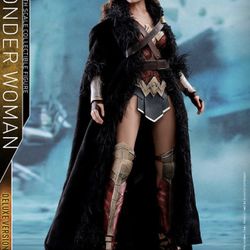 Hot Toys Justice League Wonder Woman Deluxe