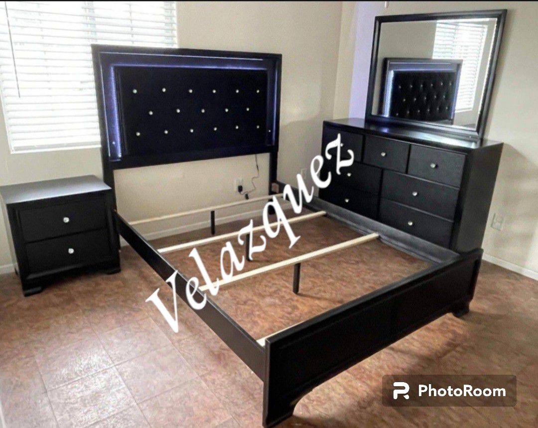 ✅️4 pc Micah modern black finish wood padded headboard LED bedroom set (Mattress not included)