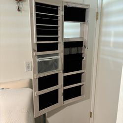 Hanging Door Jewelry Mirror Cabinet With Lock 