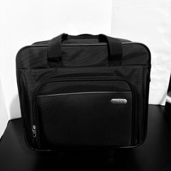 Targus Metro Rolling Laptop Case office bag compartment medium protector