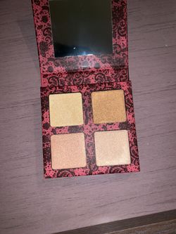 Scandalous glow