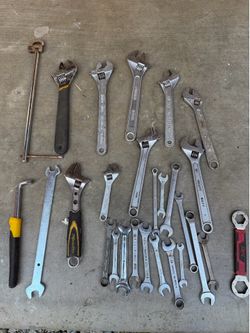 Wrenches tool lot