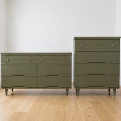 Vintage Green MCM Dresser Set