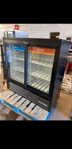 Commercial refrigerator