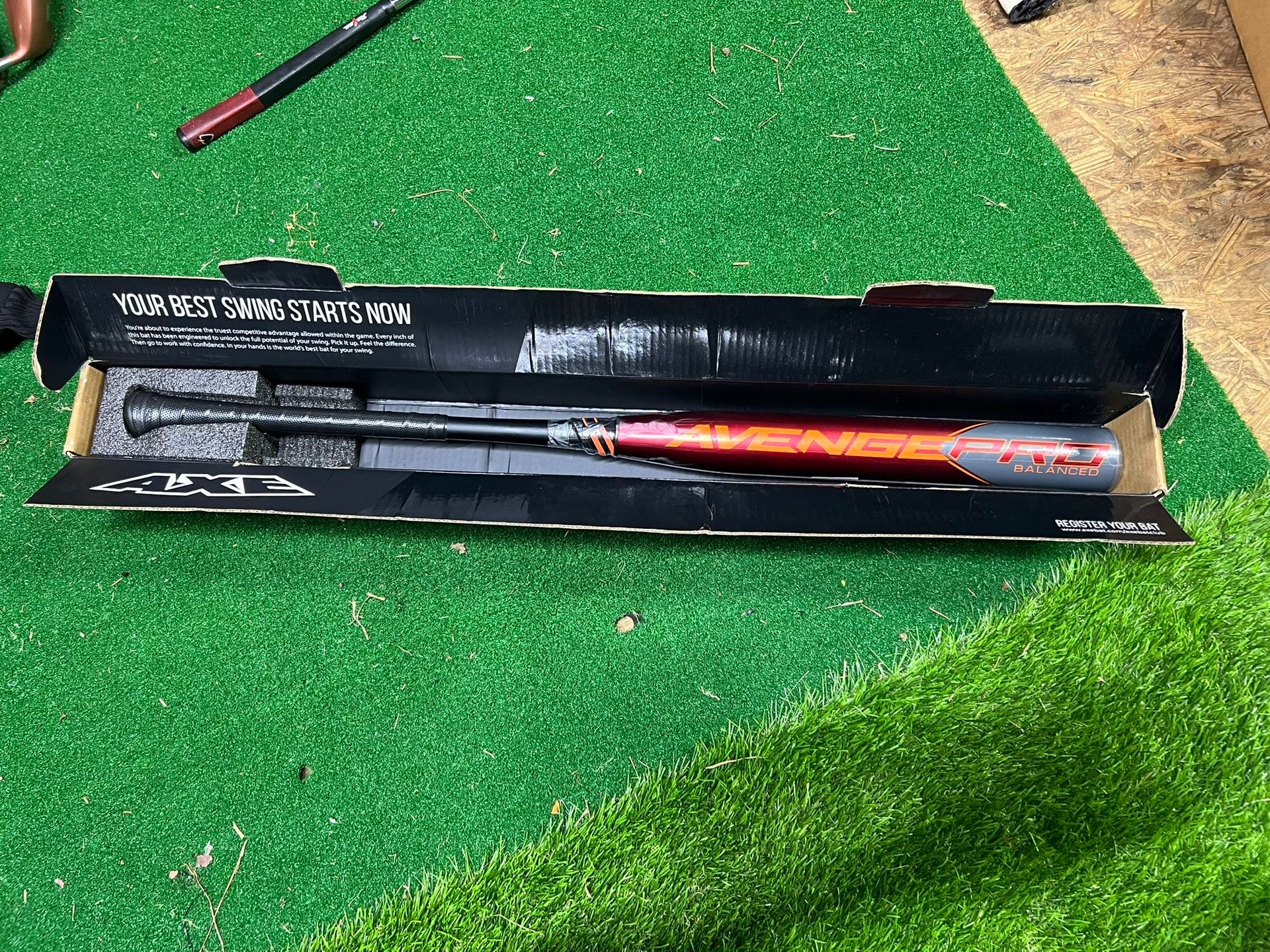 Axe Avenge Pro Balanced USSSA Bat NEW