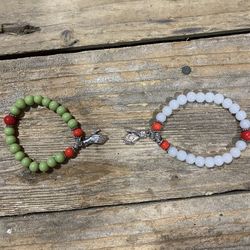 Holding Hands Magnetic Love Bracelets 