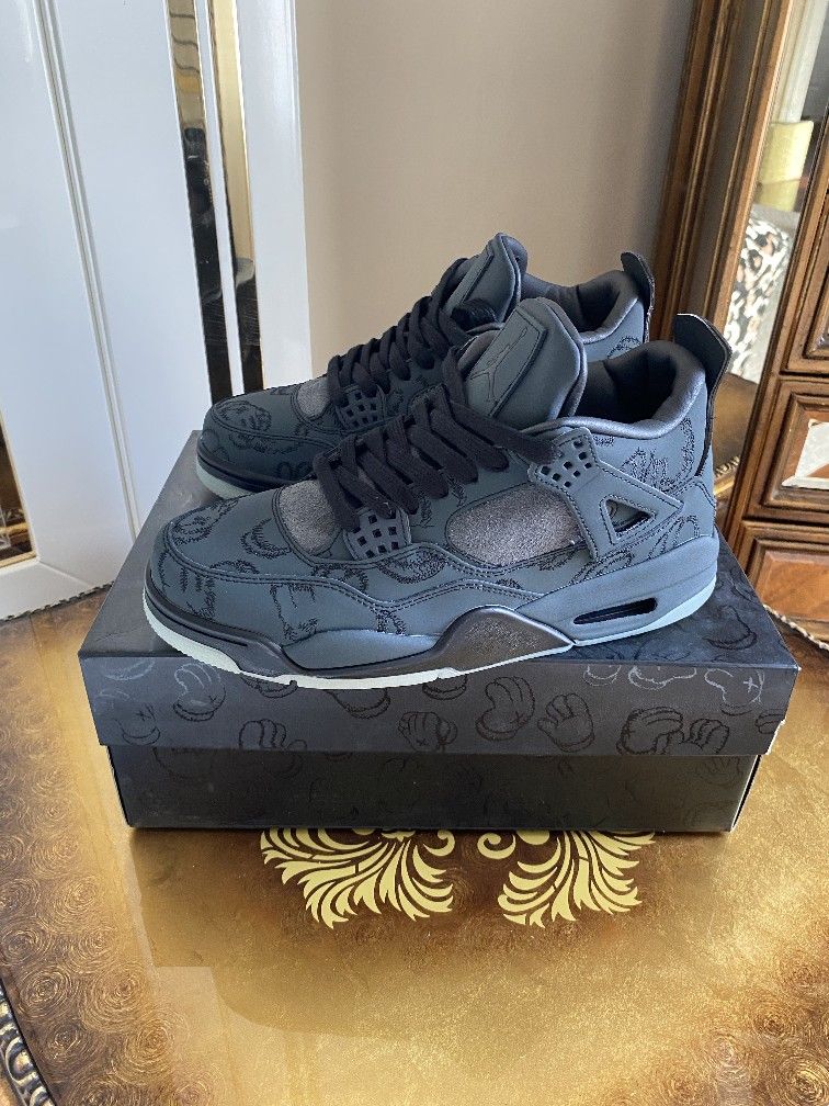 Jordan 4 Retro Kaws Black Glow