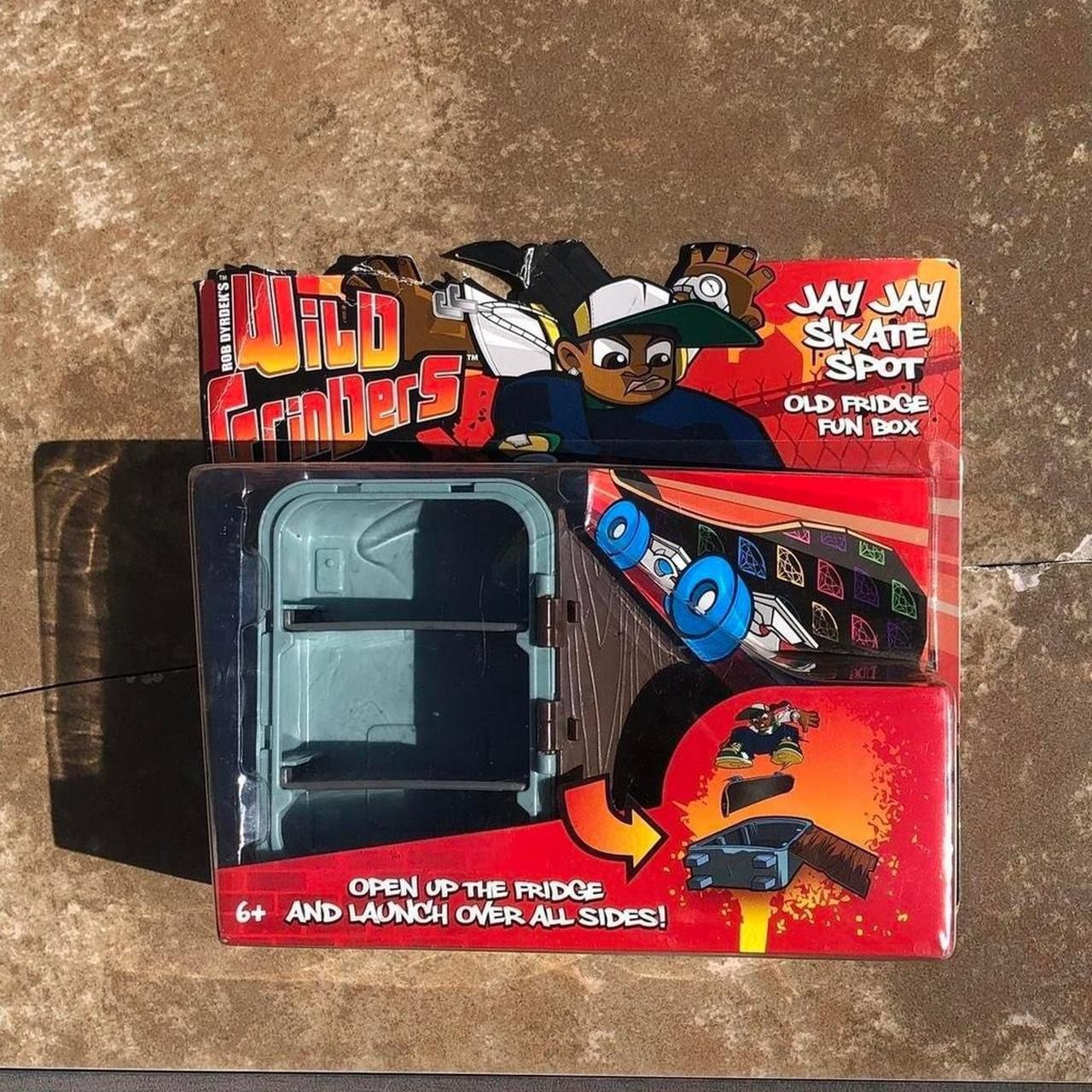Vintage Wild Grinders Jay Jay Skate Spot Old Fridge Fun Box
