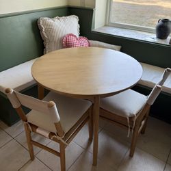Round Dining Table 