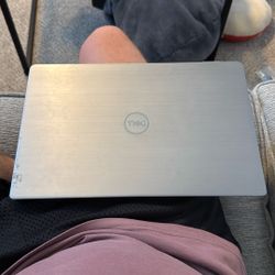 Dell Latitude 7420 