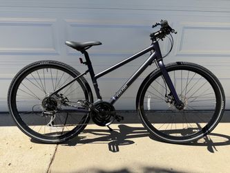 LIKE NEW Co-op CTY 1.1 Hybrid Bike – Medium – Barely Ridden