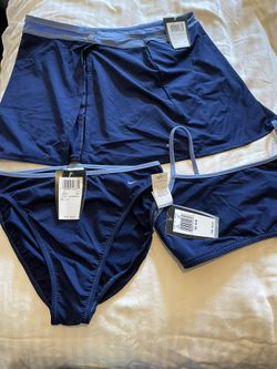 3piece Nike navy blue swimsuit with reversible top NWT Retail price $104
