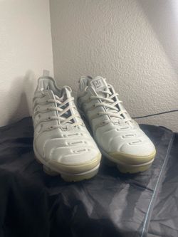 Vapor max’s size 10