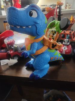 Mickeys Roaring Dinosaur 