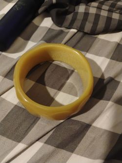 Vintage butterscotch bangle bracelet