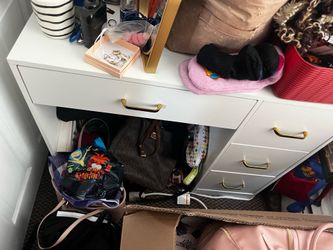 White vanity/desk