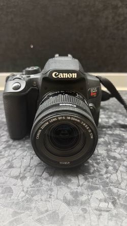 Canon rebel t8i $550