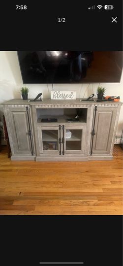 Tv stand