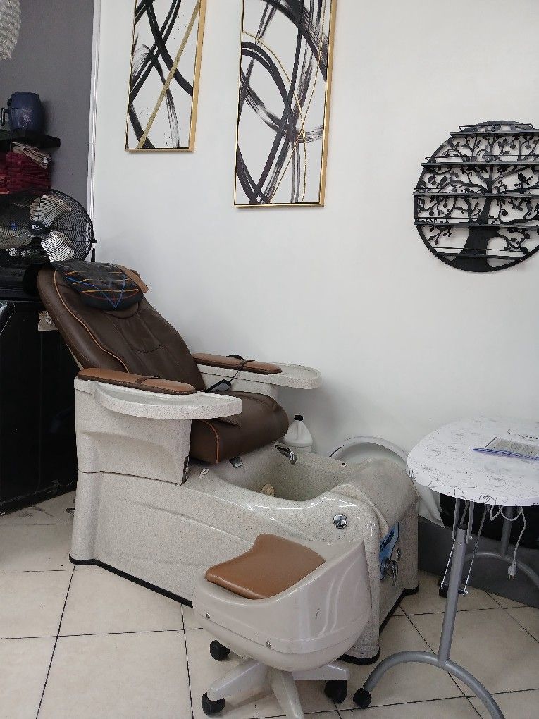 Spot Pedicure Chair