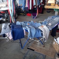 Assorted Jeans Mostly Levi's,Some Others ,Carhartt,Lucky Brand Ect.