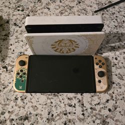 Switch oled ToTK edition.