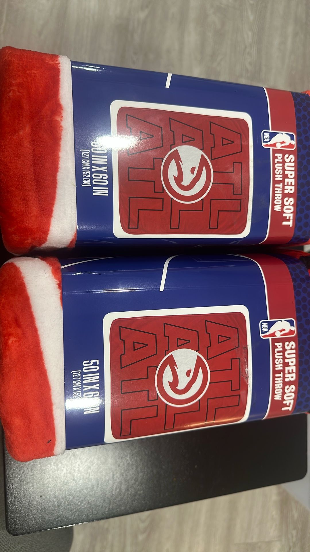 Atlanta Hawk Throw Blanket