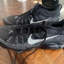 Mend Nike Vapor max Shoes Great Condition,  One Missing Lace 