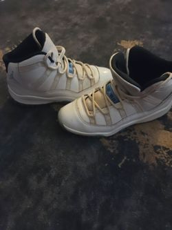 Jordan 11s legend blues Boys basketball shoes / sneakers